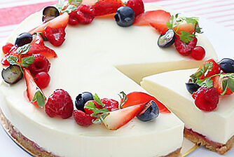 かんたんおいしい定番レアチーズケーキのレシピ4選